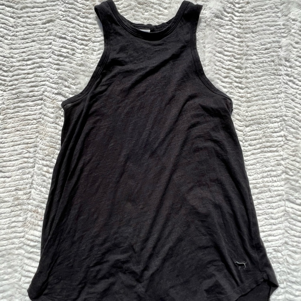 Victoria’s Secret pink black tank top 🖤